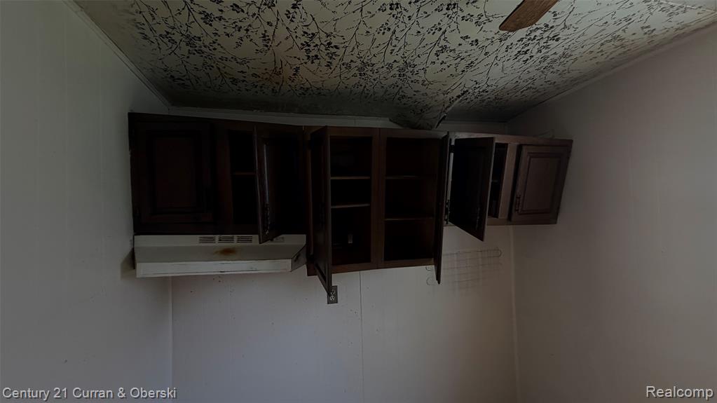 2951 S Edsel Street, Detroit, MI 48217 — Photo 11