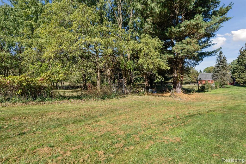 2860 E Coon Lake Road, Howell, MI 48843 — Photo 39