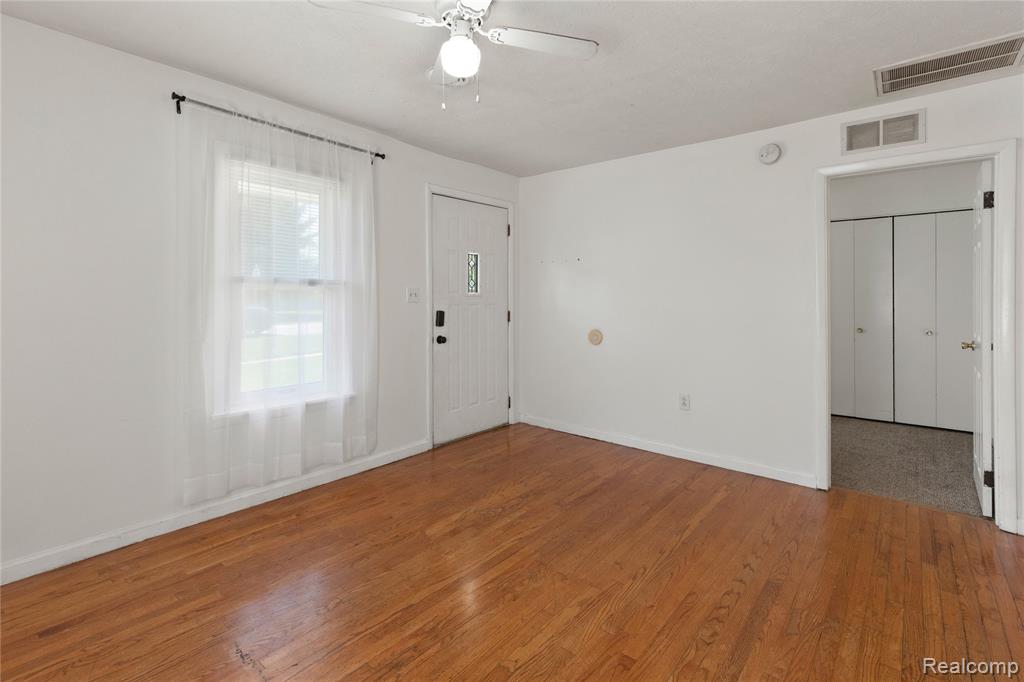2171 Bradley Avenue, Ypsilanti, MI 48198 — Photo 9