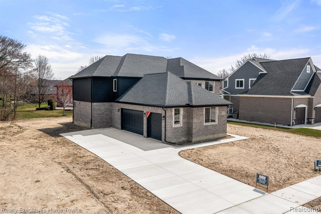 53972 CARRIGAN Drive, New Baltimore, MI 48047 — Photo 3