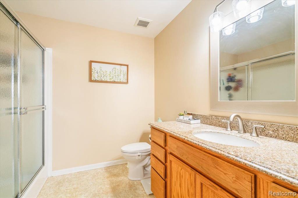 42936 N CUMBERLAND Drive, Belleville, MI 48111 — Photo 16