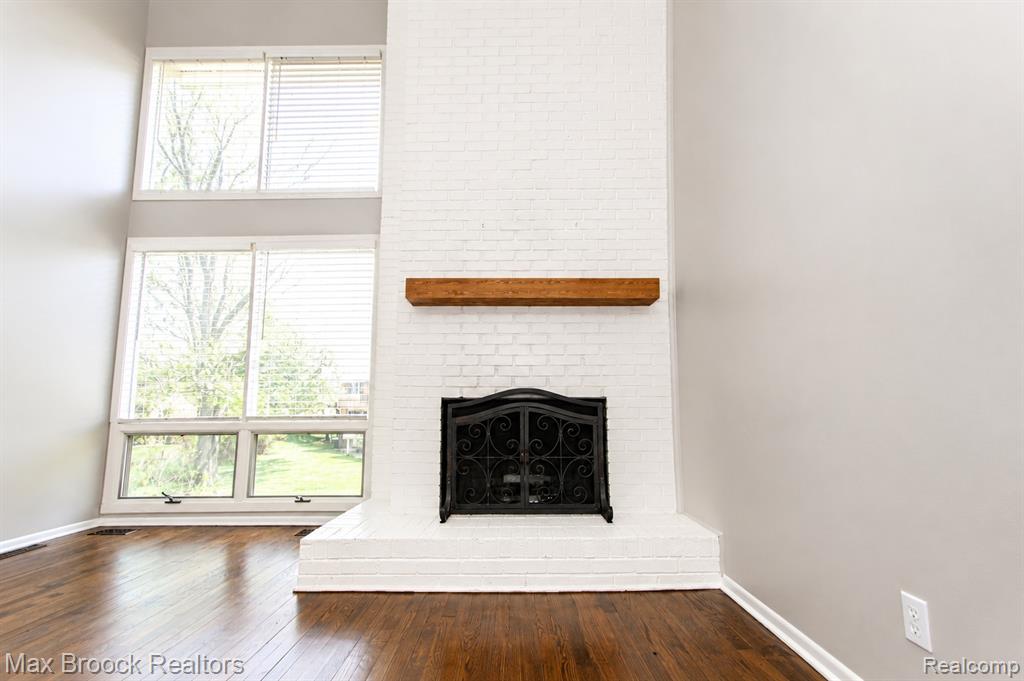 7139 Creeks Crossing, West Bloomfield, MI — Photo 17