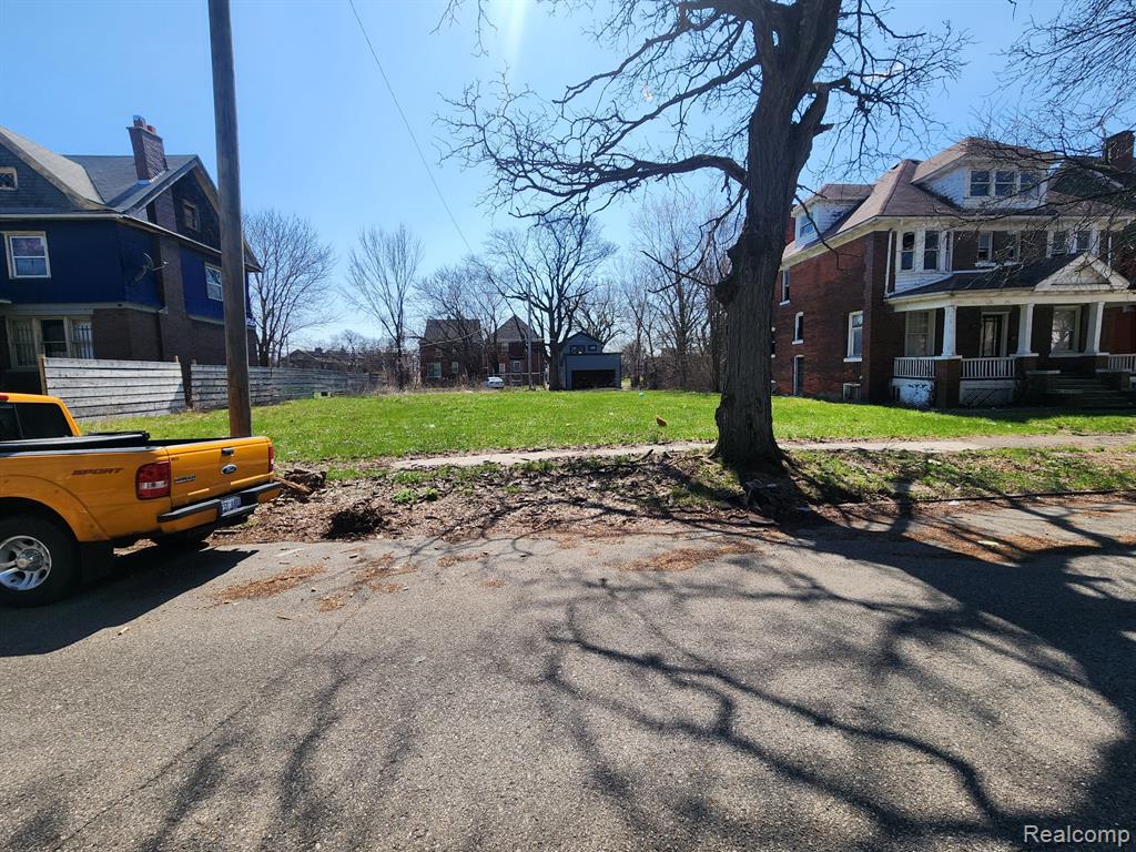 306 Melbourne Street - Photo 3
