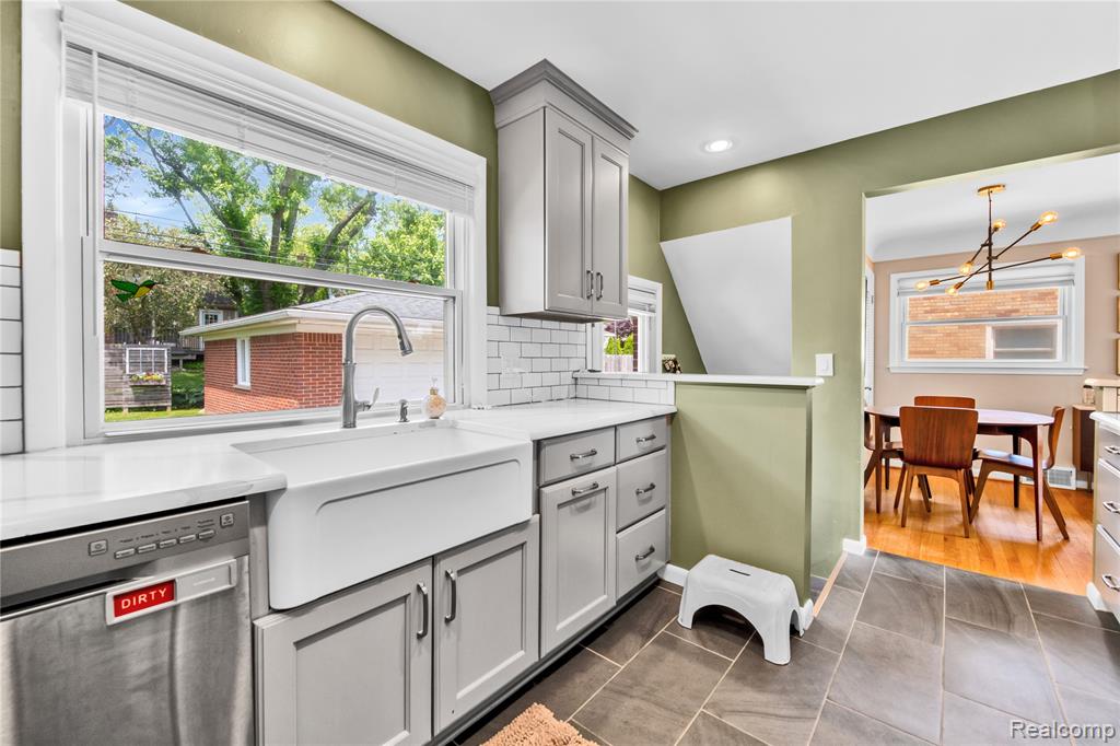 4006 Highfield Road, Royal Oak, MI 48073 — Photo 7