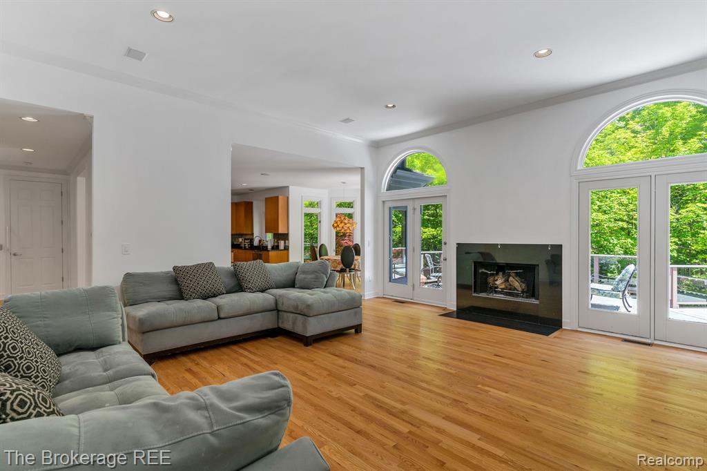 6995 HAWK WOODS Court, West Bloomfield, MI — Photo 20