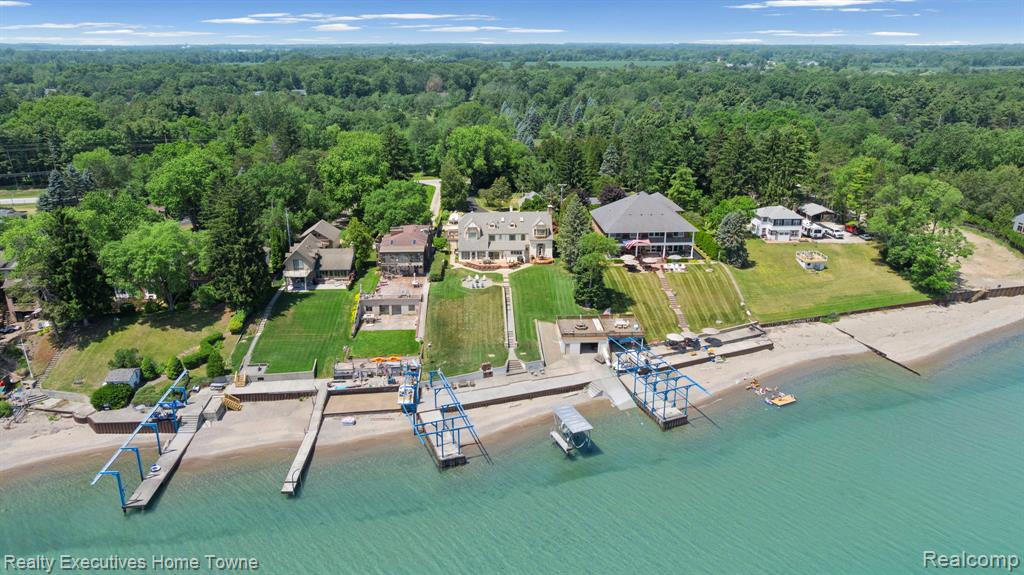 8308 Lakeshore, Burtchville, MI 48059 — Photo 20