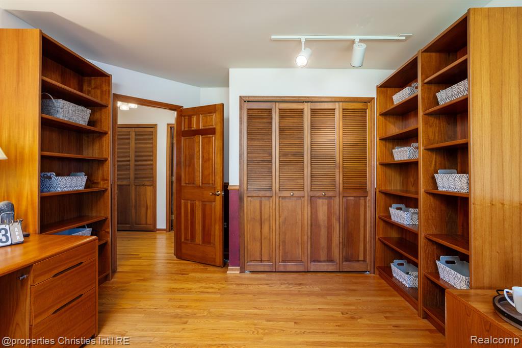 9293 BROOKVILLE Road, Plymouth, MI 48170 — Photo 35