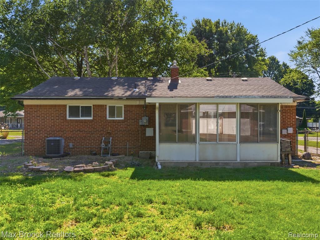 47375 Harry Street, Utica, MI 48317 — Photo 34