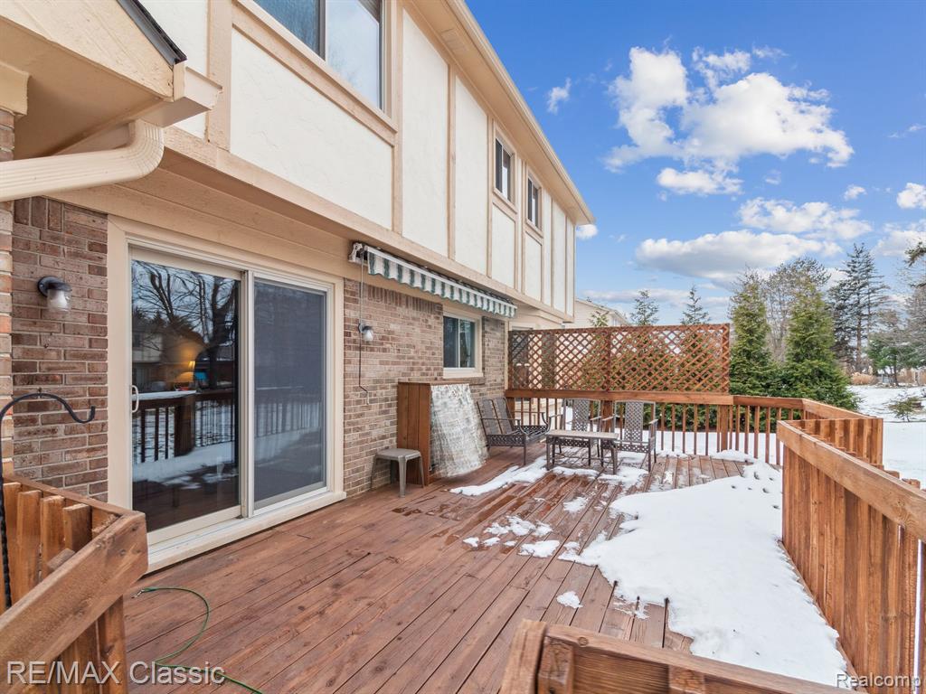 41830 PON MEADOW Drive, Northville, MI 48168 — Photo 27