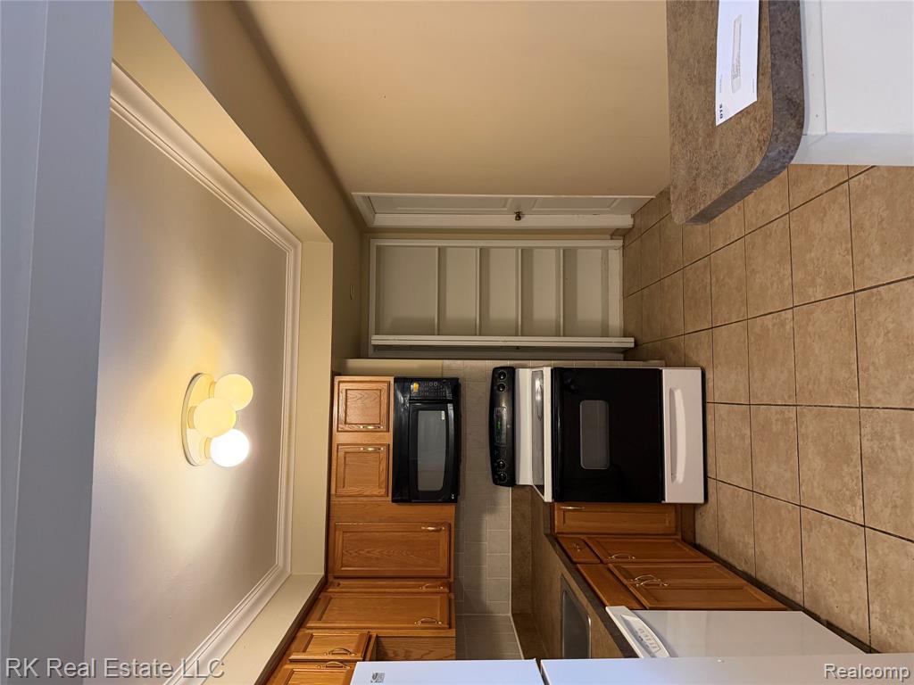 8237 Kennedy Circle, Warren, MI 48093 — Photo 2