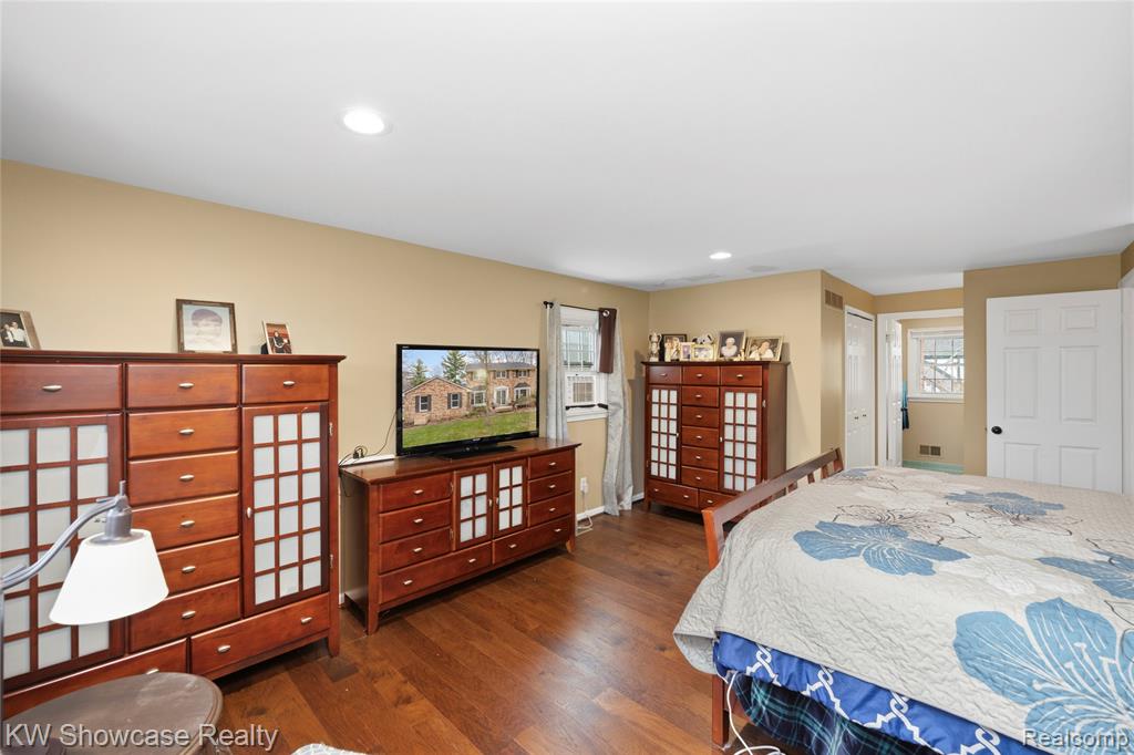 6144 Venice Drive, Commerce Twp, MI 48382 — Photo 45