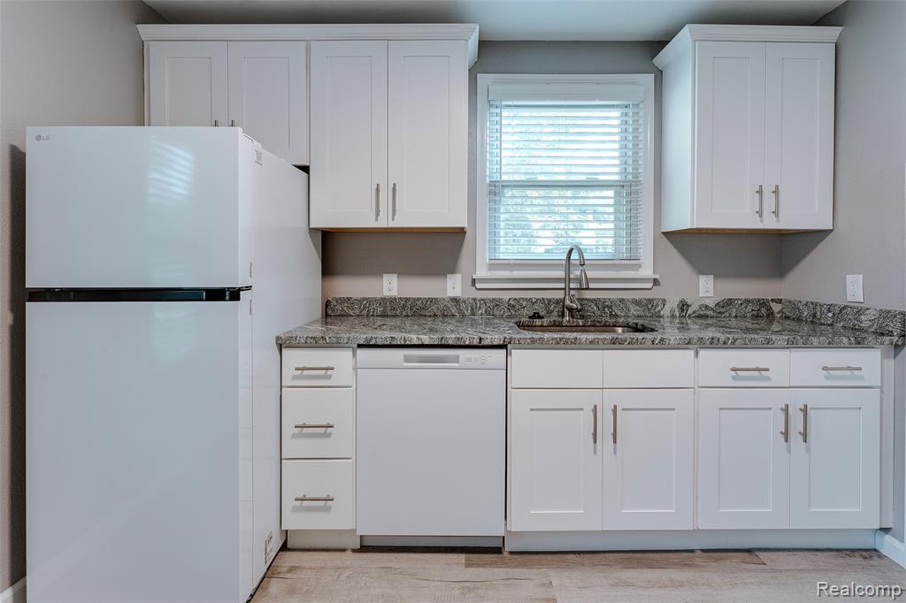 31979 Kathryn Street, Garden City, MI — Photo 23