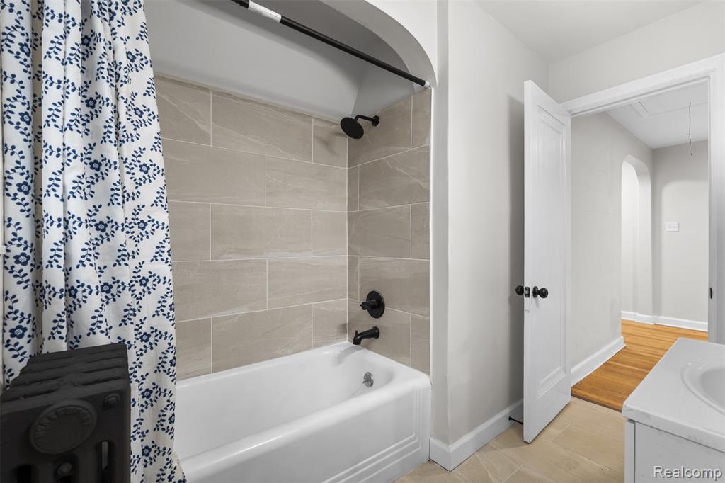 13910 Grandmont Avenue, Detroit, MI 48227 — Photo 17