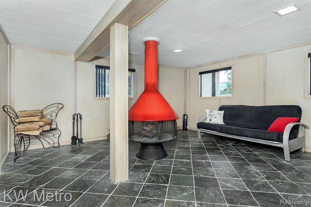 431 KINROSS Avenue, Clawson, MI — Photo 11