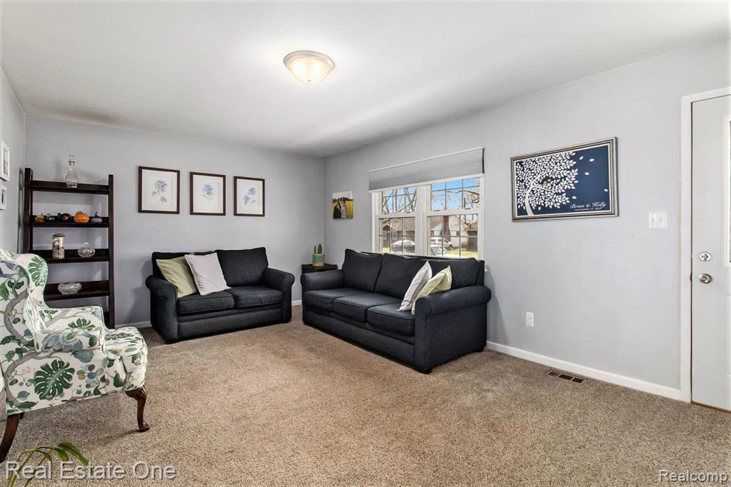 5201 Leland Street, Brighton, MI 48116 — Photo 4