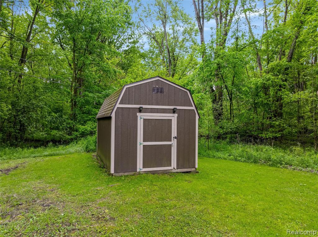 5490 Granger Road, Oxford, MI 48371 — Photo 37