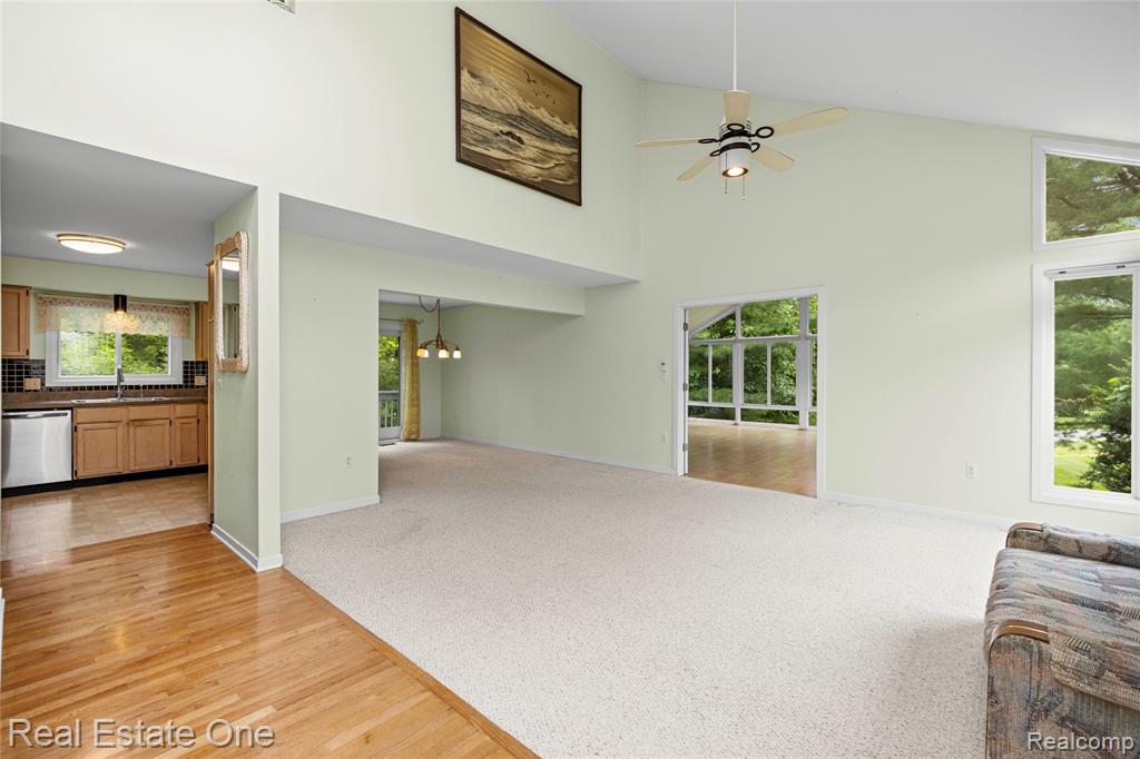 4642 Ponderosa Street, Commerce Twp, MI 48382 — Photo 5