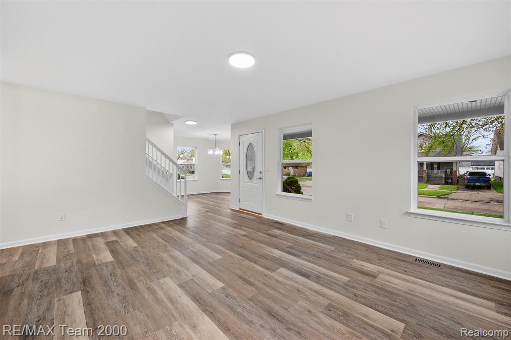 4253 Polk Street, Dearborn Heights, MI 48125 — Photo 9