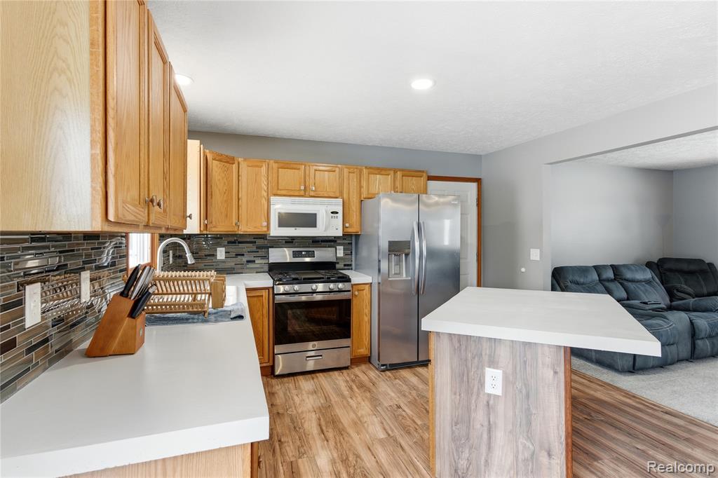 9457 Hollister Road, Laingsburg, MI 48848 — Photo 11