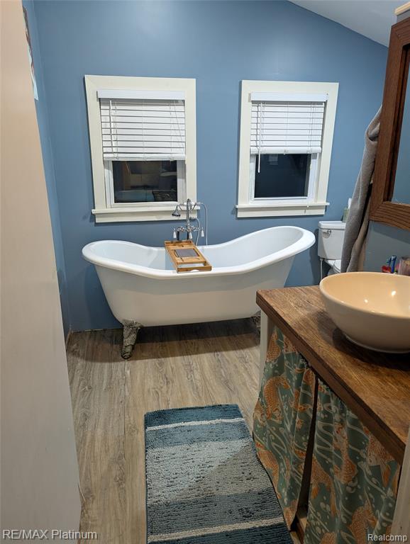 9084 Hartland Road, Fenton, MI 48430 — Photo 15