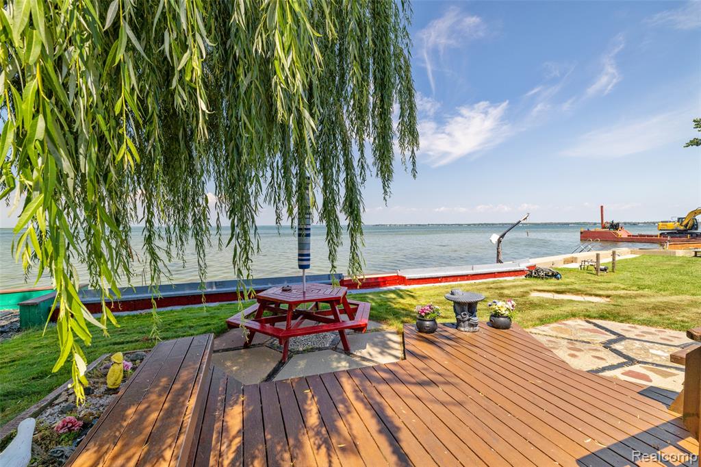 8107 Anchor Bay Drive, Clay, MI 48001 — Photo 41