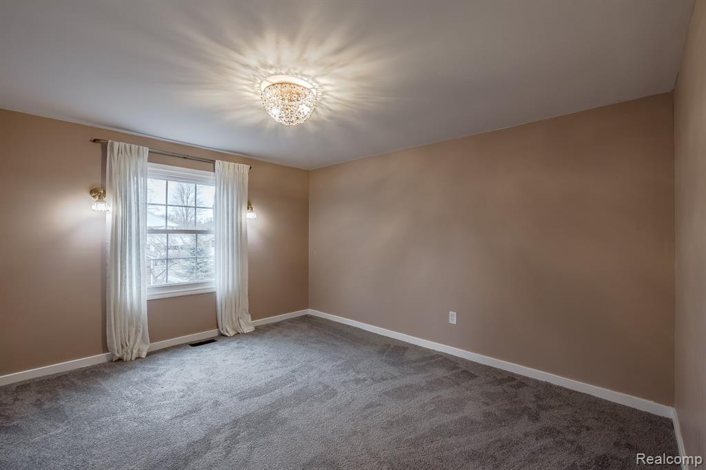 775 Basswood Drive, Rochester Hills, MI 48309 — Photo 27