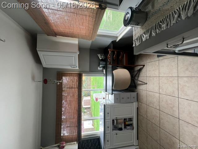 30 E Fairmount Avenue, Pontiac, MI 48340 — Photo 11