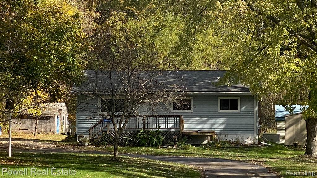 8700 Clarridge Road, Clarkston, MI 48348 — front exterior