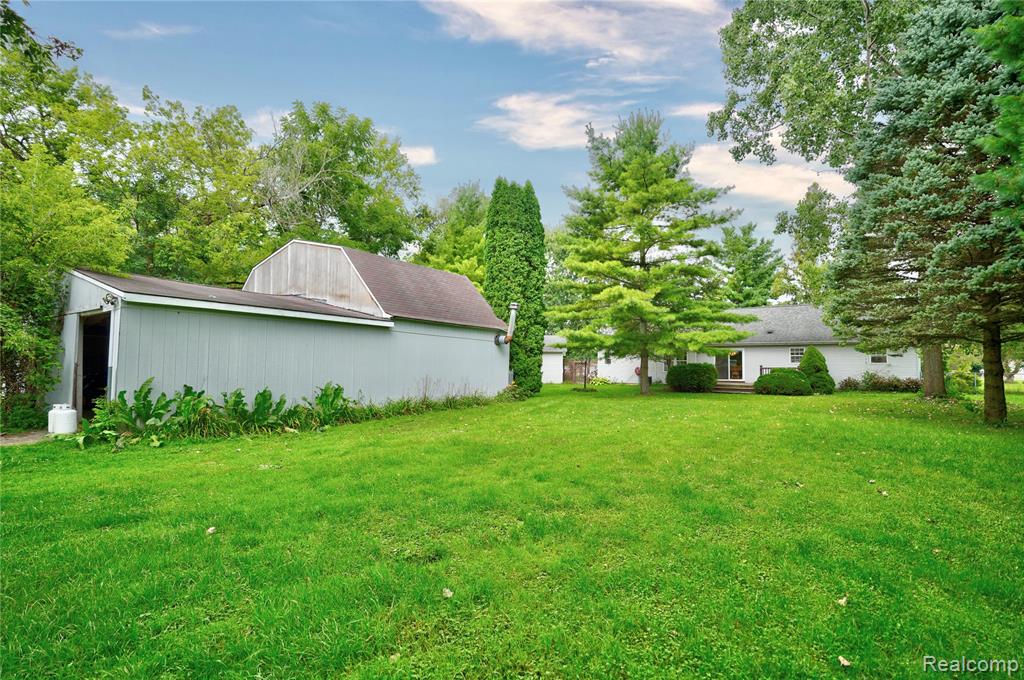5206 Lippincott Boulevard, Burton, MI 48519 — Photo 43