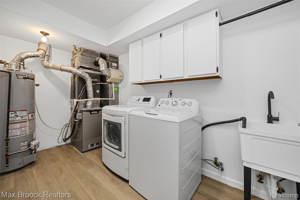 7443 Brynmawr Court, West Bloomfield, MI — Photo 25