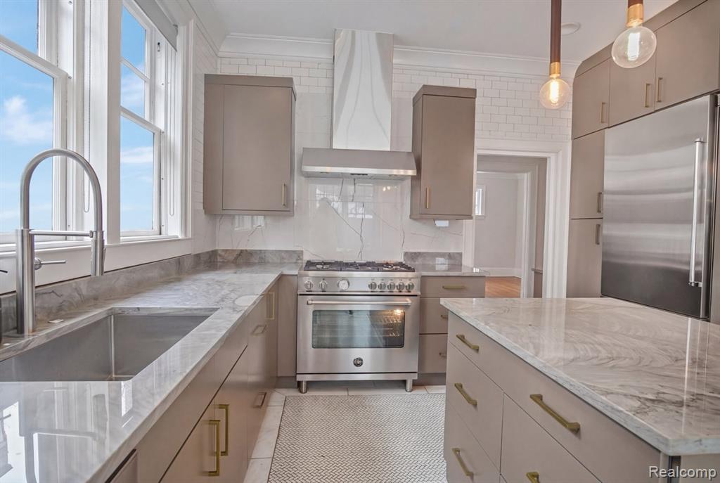 841 W Boston Boulevard, Detroit, MI 48202 — Photo 14