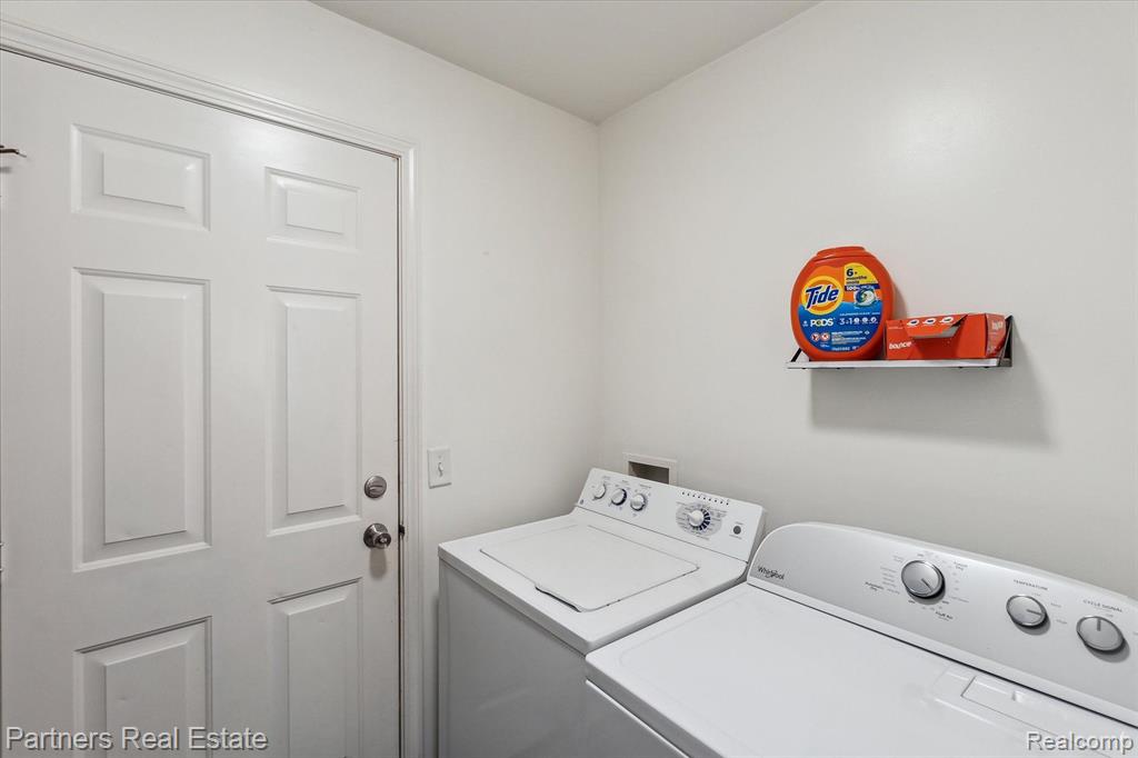 9955 W Avondale Circle, Ypsilanti, MI 48198 — Photo 29