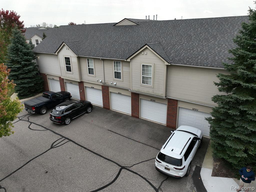 27104 CHESAPEAKE Circle, Walled Lake, MI 48390 — Photo 32