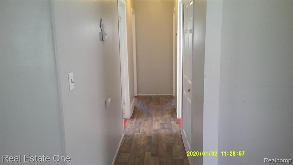 18949 Kenosha Street, Harper Woods, MI 48225 — Photo 13