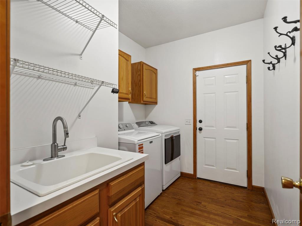 9480 Hartland Road, Fenton, MI 48430 — Photo 22