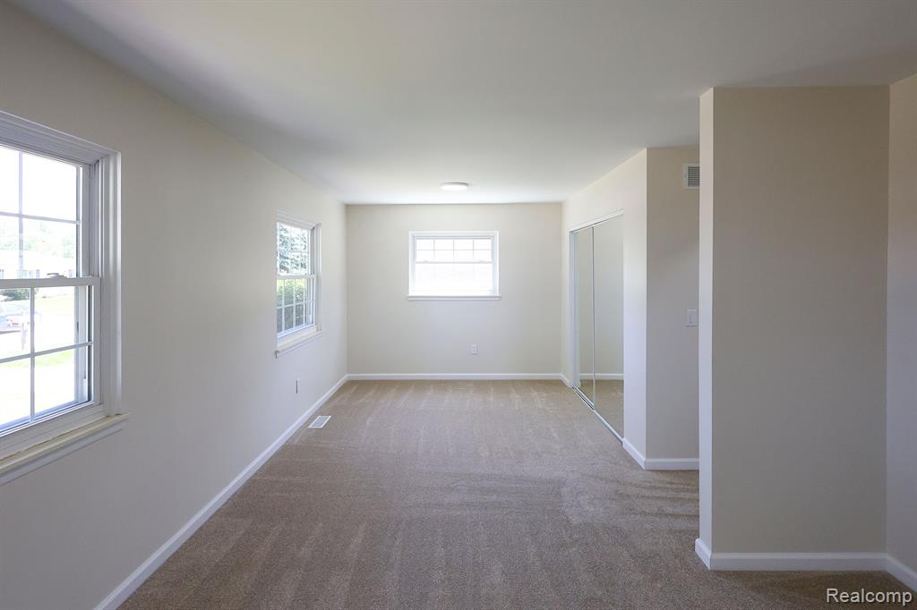9858 FAIRBANKS Street, Van Buren, MI 48111 — Photo 19