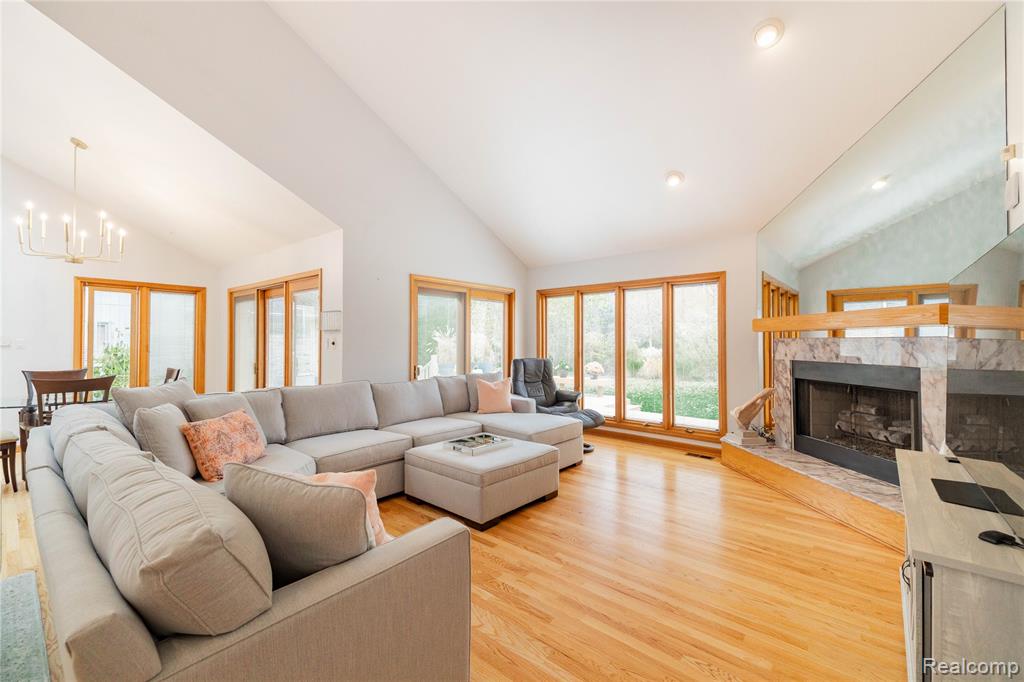 29462 East River Road, Grosse Ile, MI 48138 — Photo 13