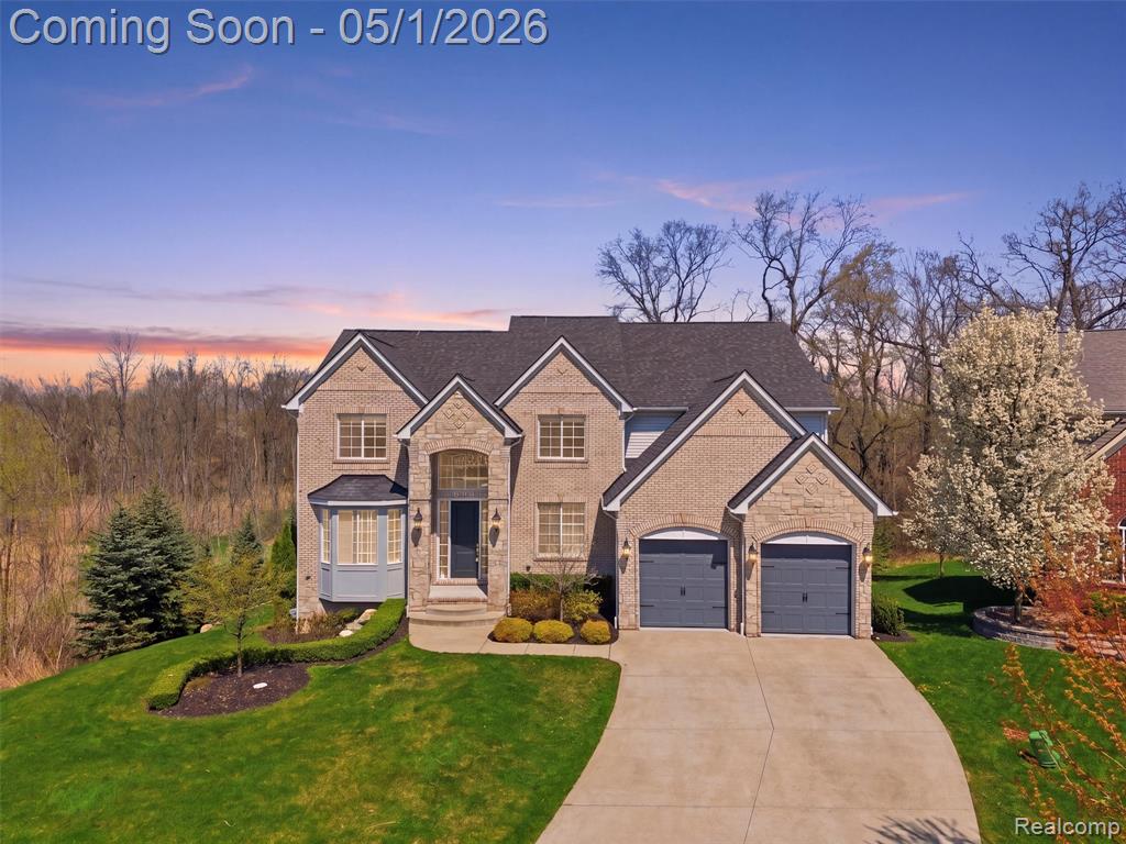 1450 Greythorne Drive, Lake Orion, MI