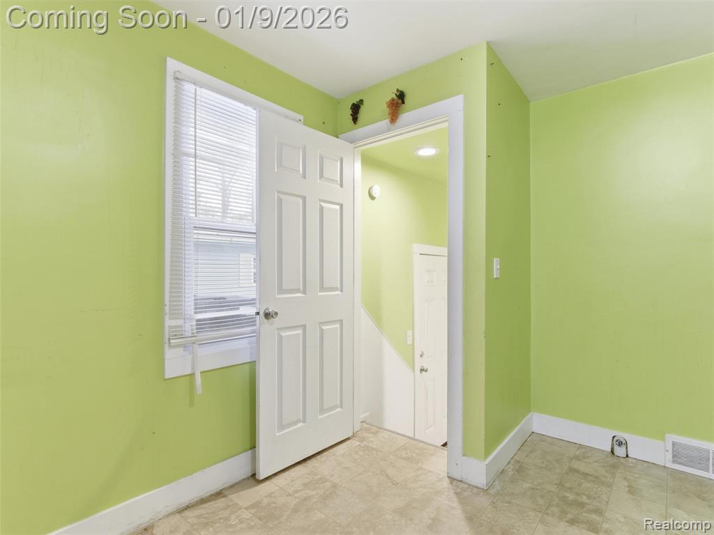 4350 Lotus Drive, Waterford, MI 48329 — Photo 13