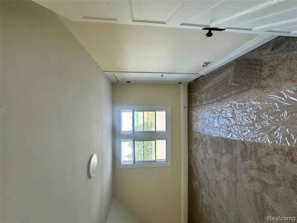 18576 Jefferson, Riverview, MI 48193 — Photo 16