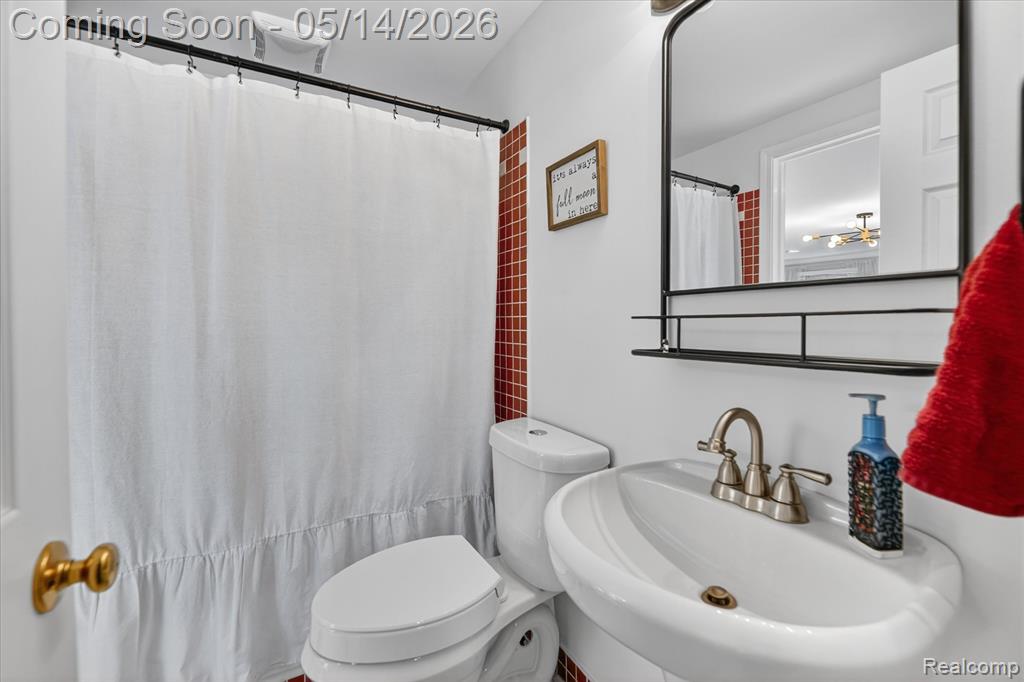 12409 N Fenton Road, Fenton, MI 48430 — Photo 16