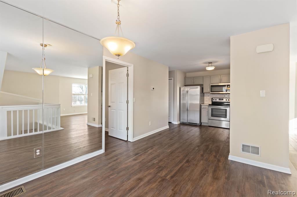 890 Lothrop Road, Detroit, MI 48202 — Photo 5