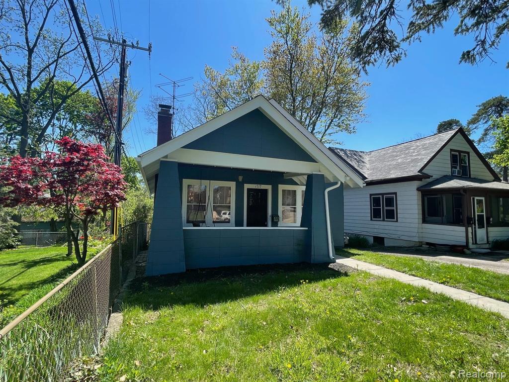 1717 JACKSON Avenue, Ann Arbor, MI 48103 — Photo 2