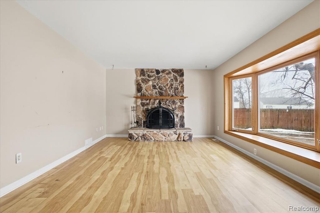 6360 Manson Drive, Waterford, MI 48329 — Photo 7