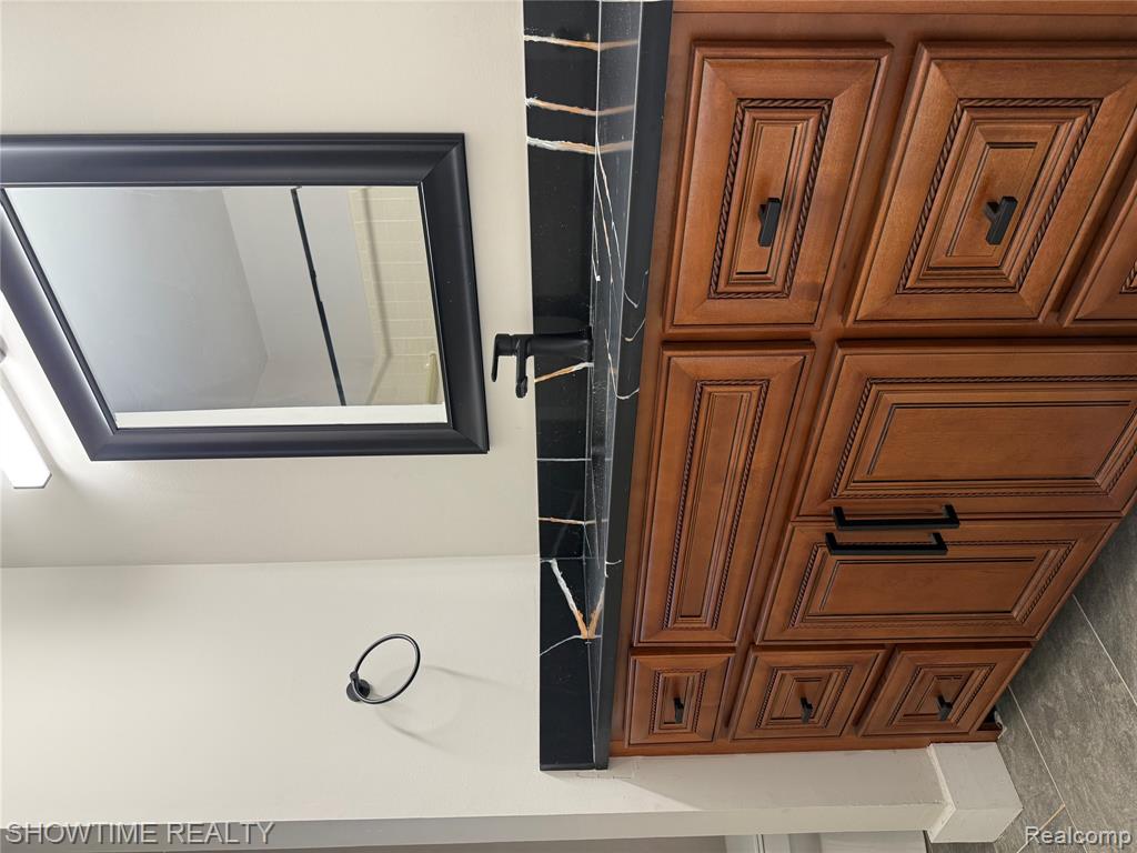 40860 HIGHPOINTE Drive, Clinton Twp, MI 48038 — Photo 10
