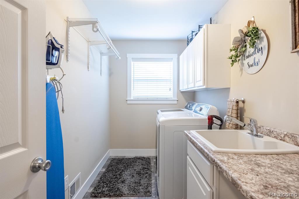 9595 NEUMANN Circle, Ypsilanti, MI 48197 — Photo 30