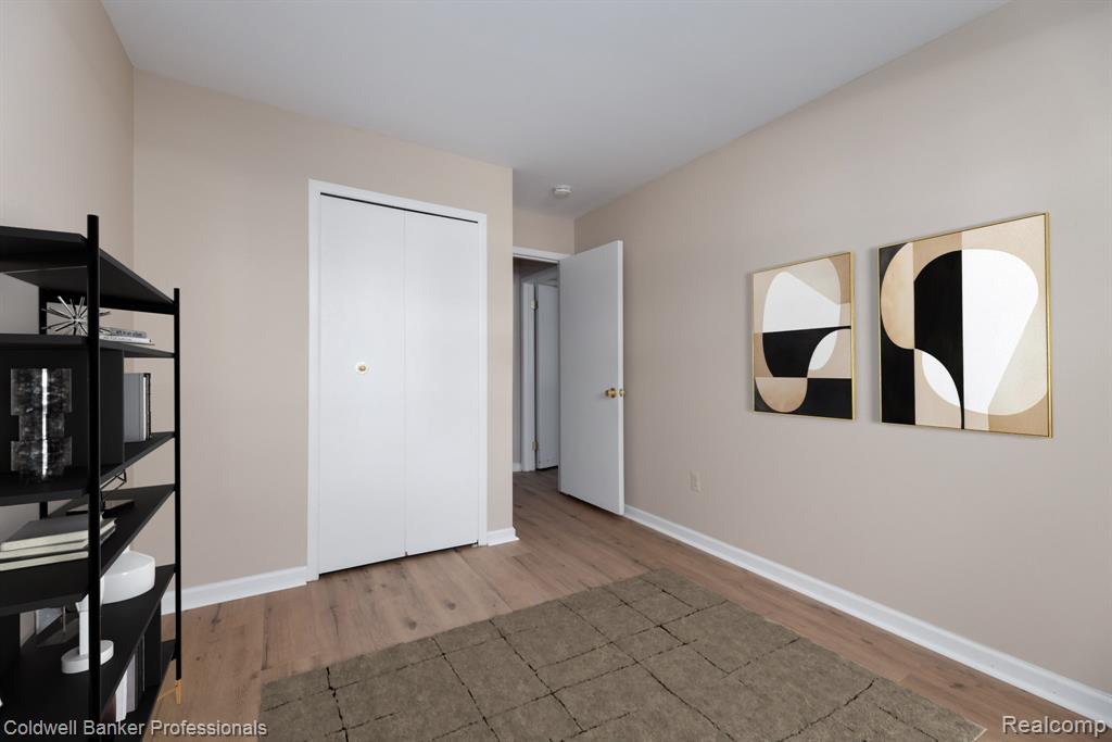 425 Riviera Drive, Saint Clair Shores, MI 48080 — Photo 28