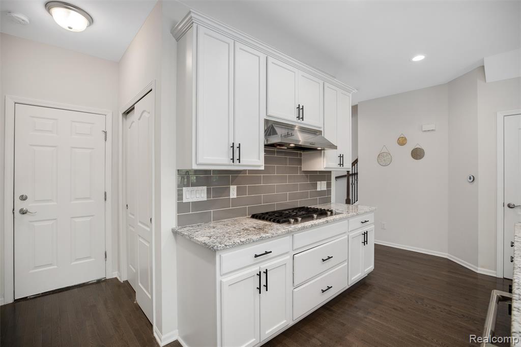 43583 Chancellor Lane, Novi, MI — Photo 15