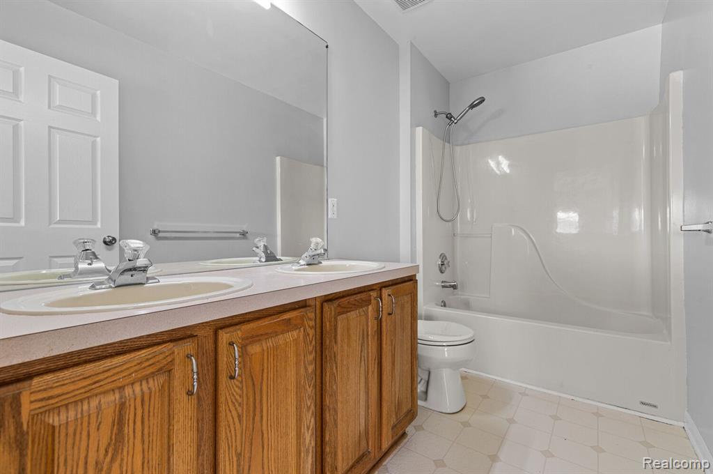 3975 Hopefield Court, Canton, MI 48188 — Photo 15