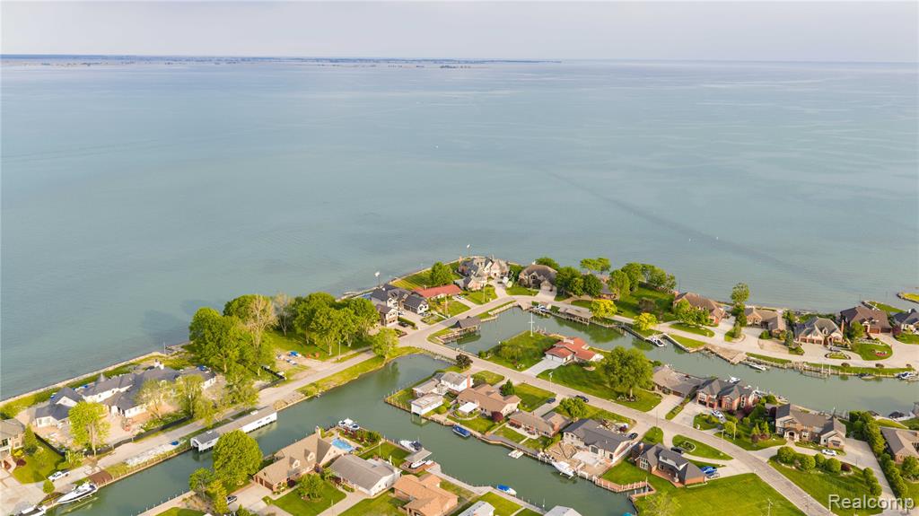 49729 Nautical Drive, Chesterfield, MI 48047 — Photo 52